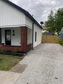 Little Luxury in Jeffersonville - Image 2