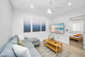 Stunning Remodeled Condo in Sunset Beach w/Parking - Image 2