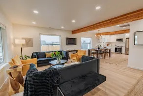 Beautiful Bungalow. Sleeps 6. - Image 2