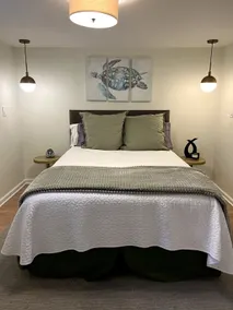 South Shore Oasis | Lakefront Suite Near Hyde Park - Image 2