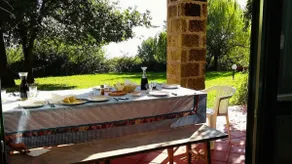 Villa with Pool surrounded by greenery - Image 5