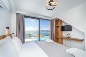 Dama Olga, Villa Pearl - Image 3