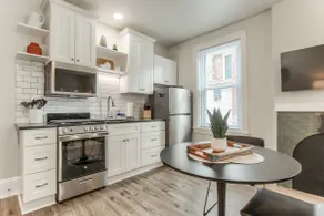 Cozy Nook on Prospect - Image 3