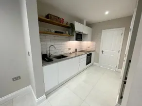 Beautifully appointed 1 Bed Apartment, Richmond - Image 3
