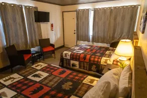 Neat 1 Bedroom with a pool - Image 5