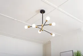Cozy Mid-Century Apt Downtown - Image 5