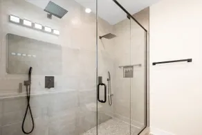 Tranquil 2 Bedroom Condo - Image 5