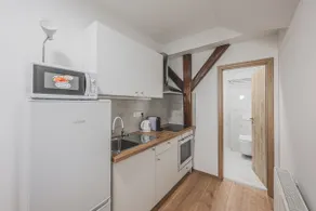 Anděl 1BR w Kitchen, new bathroom, AC, 300 Mbps - Image 3