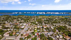Just Beachy Bungalow in Lake Worth Beach - Image 4