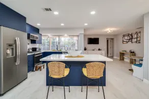 Modern Home with Heated Pool. Flexible Check In. - Image 3