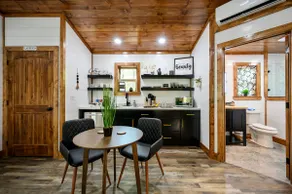 Stylish Couples Cabin with Hot Tub and King Bed - Image 2
