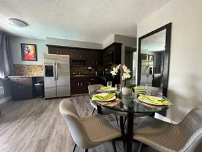 1 Bedroom King Suite, Pool, Kitchen, BBQ - Image 2