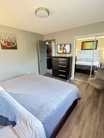 1 Bedroom King Suite, Pool, Kitchen, BBQ - Image 5