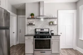 *Top Rated* Modern New 6 bdrm House Sleeps 12 - Image 5