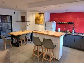 Modern 2-bedroom apartment. - Image 2