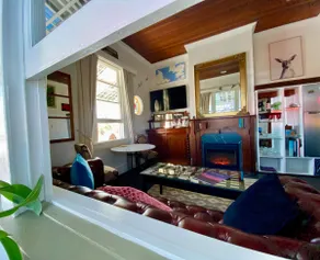 Little Bird King Suite half house - Image 5