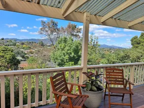 4 Bedroom Home in the foot of Yarra Ranges - Image 2