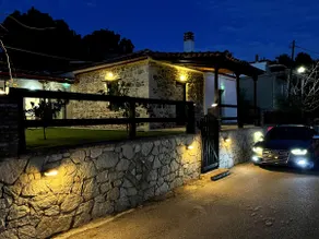 Aelia Cottage House - Image 4