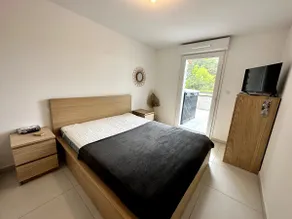 Close to the beach with large terrace - Image 3