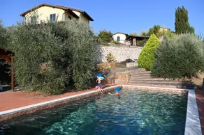Iris vacation home with pool - Image 4