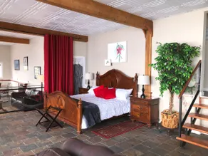 Eagle Falls Oceanside Suites - Image 2