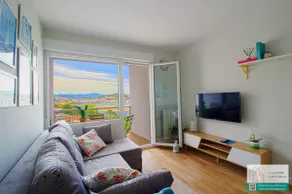 Apartment with a View of the Peaks - Image 5
