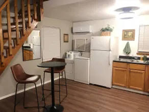 Cozy Cabin in AR Wine Country! Fast WiFi! - Image 3