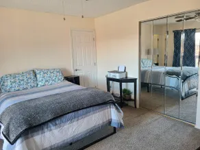 Boutique condo close to trails 1 bed 1.5 bath - Image 5