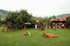 Casa Daniela - accommodation and household at Moieciu - Image 2