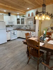 WillowRose Farmhouse - Image 5