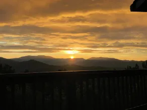 Scenic Western Carolina Mountain Retreat - Image 3