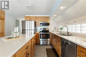 East Coastal- Waterfront Cottage - Image 5