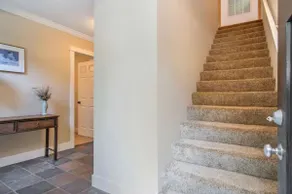 Perfect get away in fun location - Image 3
