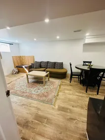 Newly renovated, laundry, separate entrance - Image 2