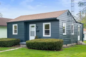Mid-Ave House - Image 3