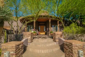 Luxury Desert Escape ~Mountain Views ~Private Pool ~King Beds - Image 2