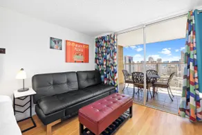 *29th Flr Cozy Studio in the Heart of Waikiki - Image 2