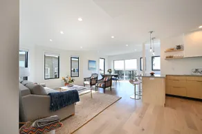 Harborview - Curated East End Escape w/ Parking - Image 3