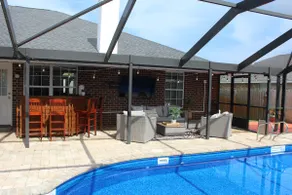 Poolside Retreat! Private pool & hot tub! Only 5 min to Beach! - Image 3