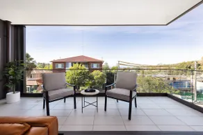 Beautiful One Bedroom in Randwick - Image 5