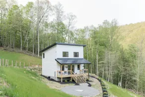 Hillview Cabin - Image 2