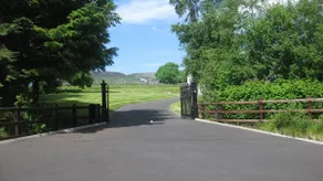Peaceful, scenic family home - Image 4
