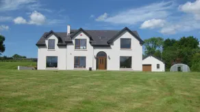 Peaceful, scenic family home - Image 3
