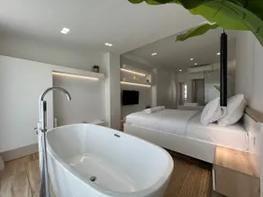 The Dazzling Glimpse Acropolis Suites 603 - Image 2