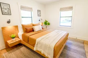 Cozy~3 bed~Pet Friendly~8 min from Airport - Image 5