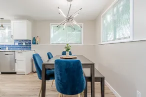 Comfy, Cozy, Spacious, FAST WiFi, Affordable! - Image 3