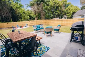 4BR Haven: Private Yard, Mins to CLT & Uptown - Image 5