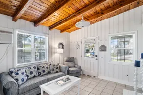 Bowers Beachy Bungalow - Image 4
