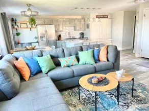 Modern Home Close to Adventure - Image 2