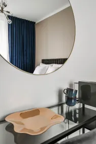 Elegant studio in the center - Image 4
